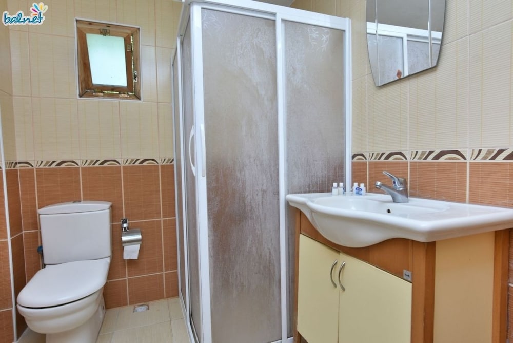 Family Bungalow, 1 Bedroom, Garden View, Garden Area photo 3