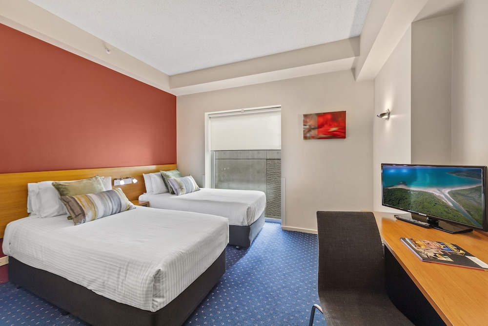 Standard Twin Room - Photo 3