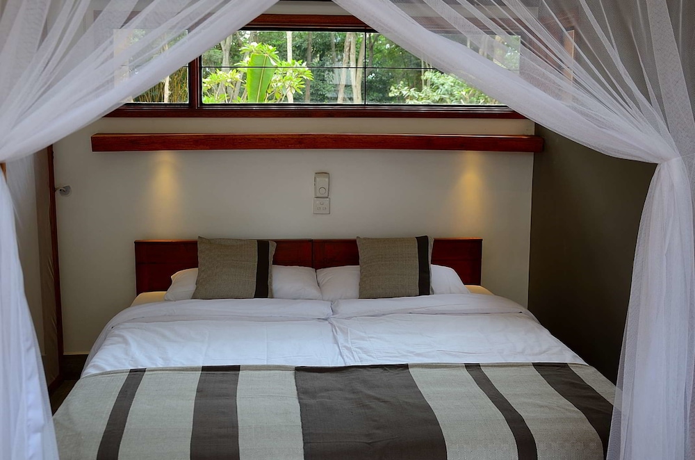 Family Room, 2 Bedrooms, Garden View