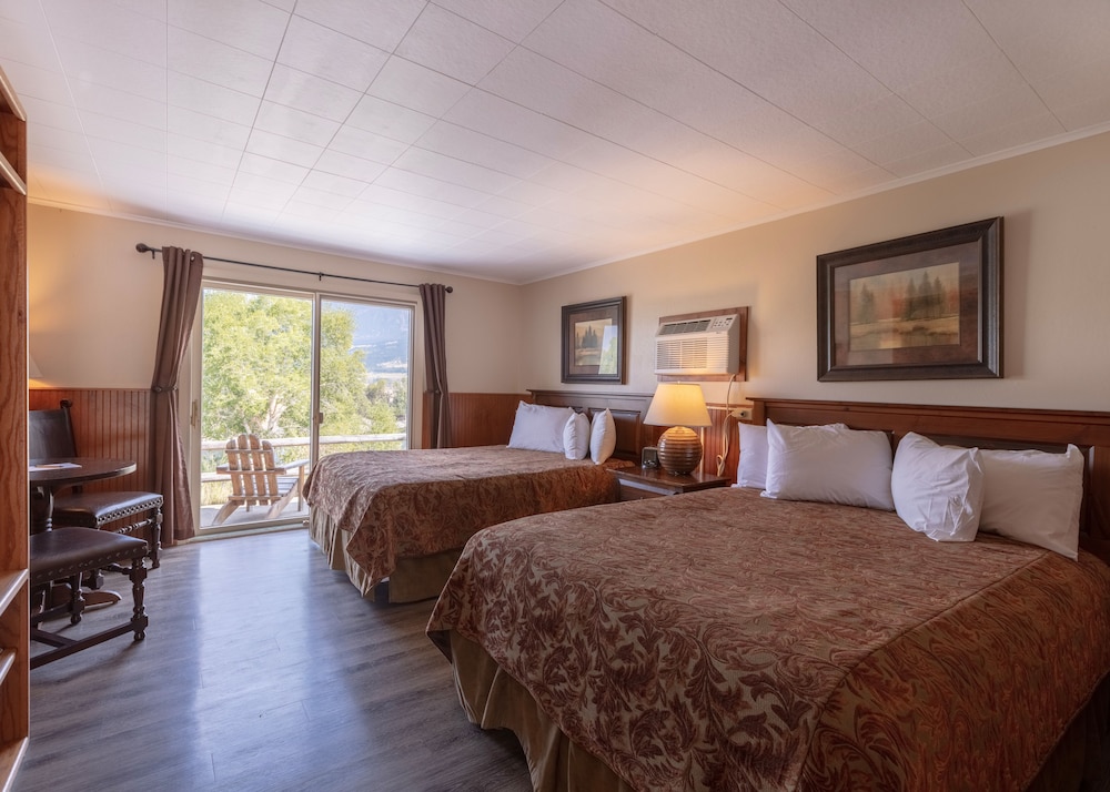 Standard Room, 2 Queen Beds, Non Smoking - Photo 2