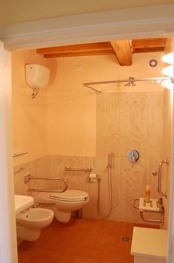 Deluxe Apartment photo 3