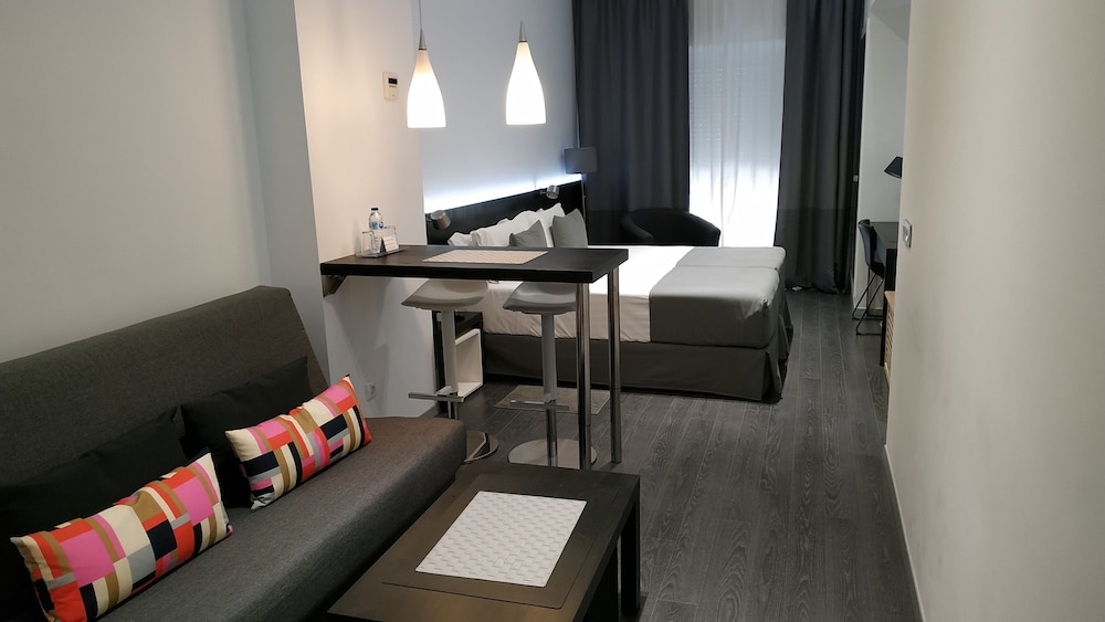 Junior Suite, City View