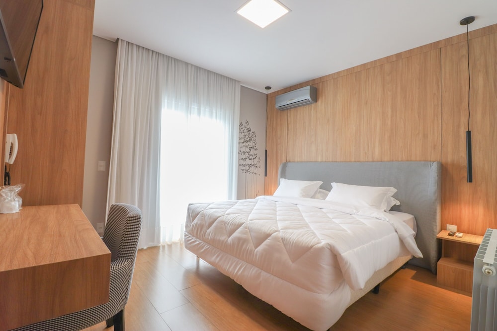 Deluxe Double or Twin Room photo 1