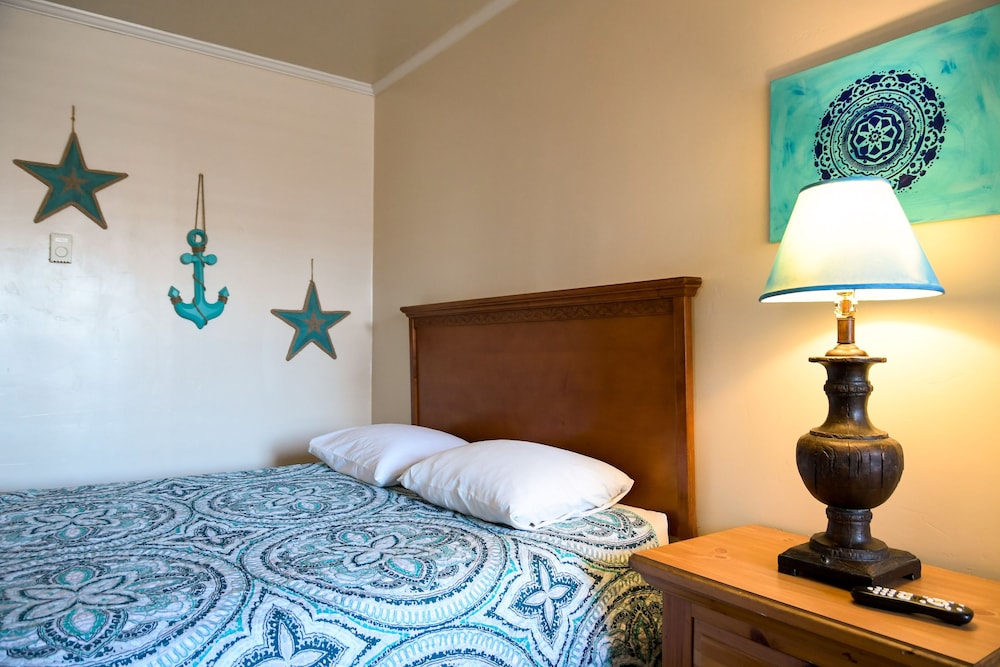 Room, 1 Queen Bed (Spa) photo 1