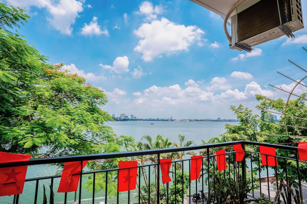 Premium Double Room, City View photo 2