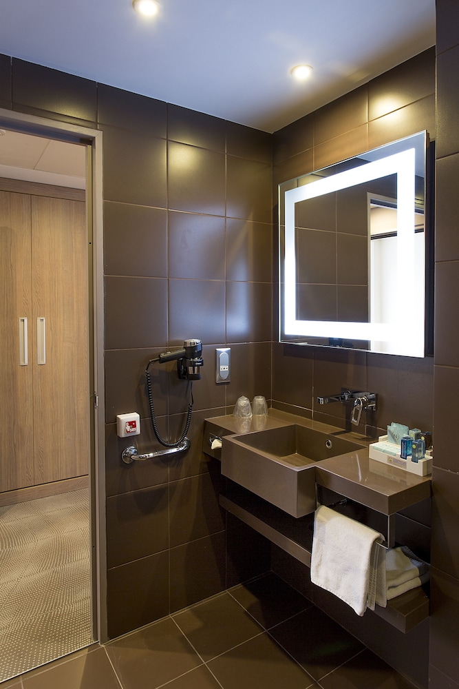 Superior Twin Room, 1 Double or 2 Twin Beds photo 2