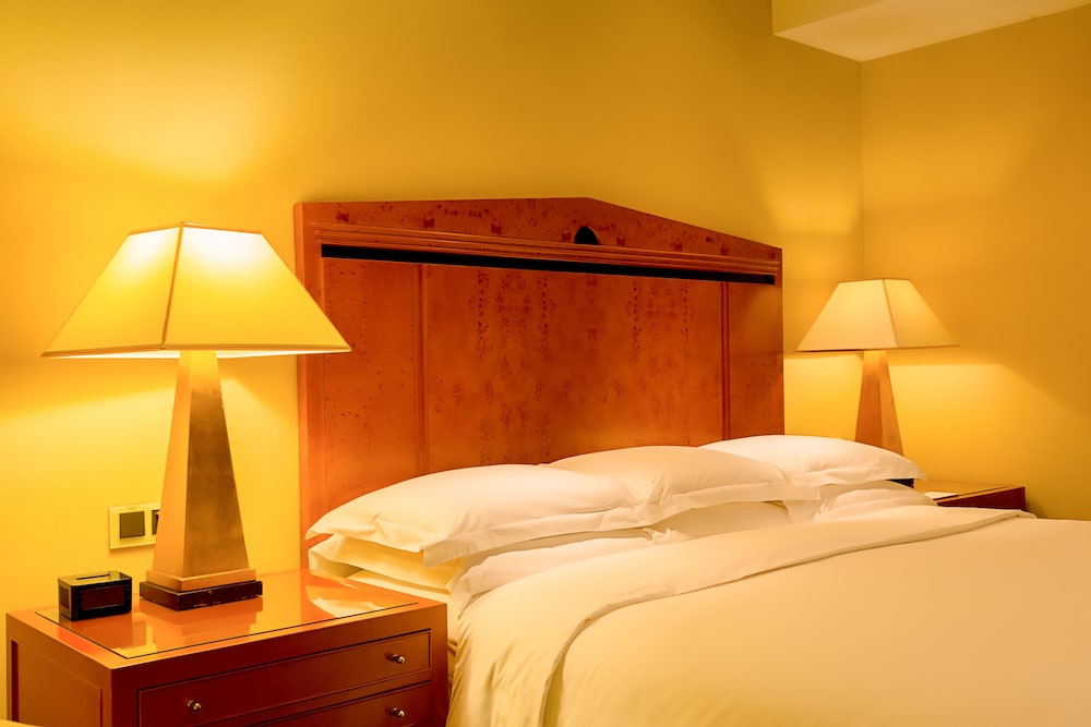 Room, 1 King Bed - Photo 2