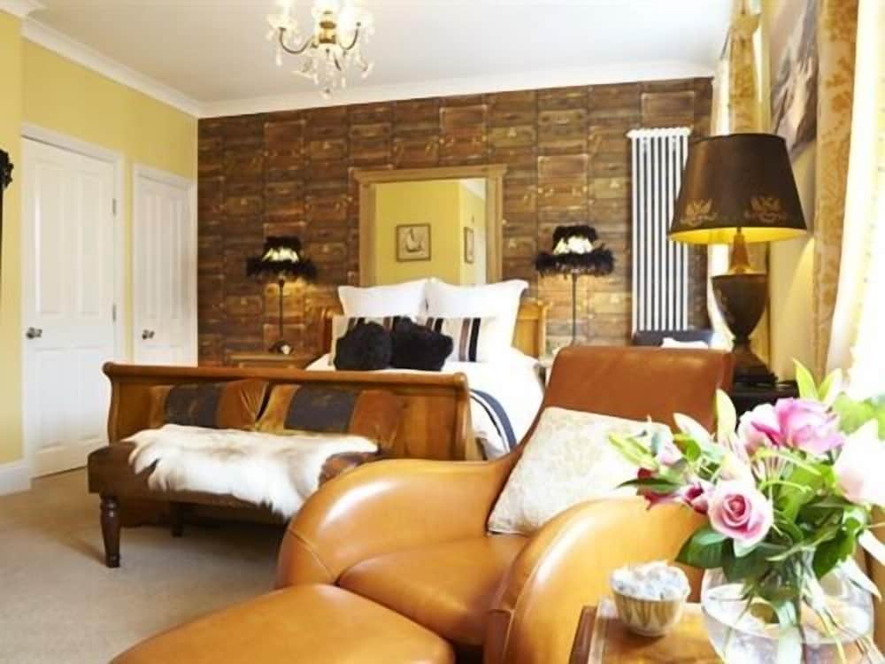 Superior Suite, Ensuite (Poplar Forest) photo 1