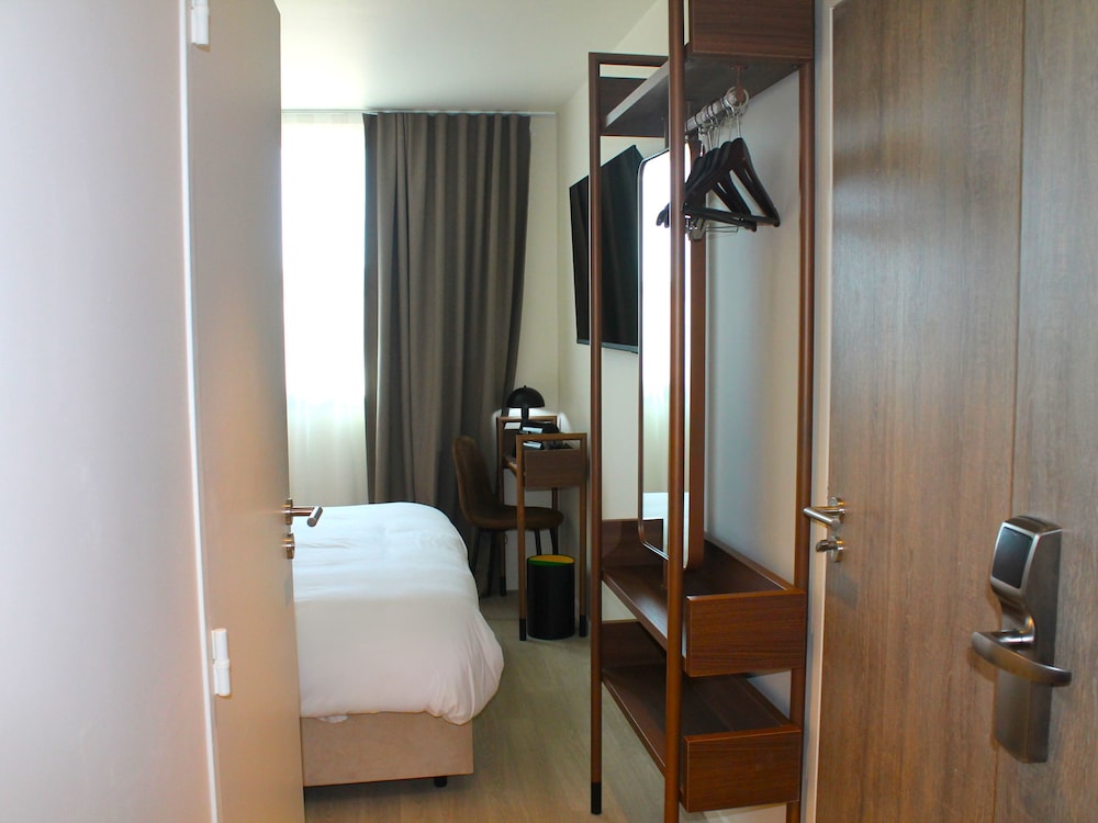 Double Room - Photo 3