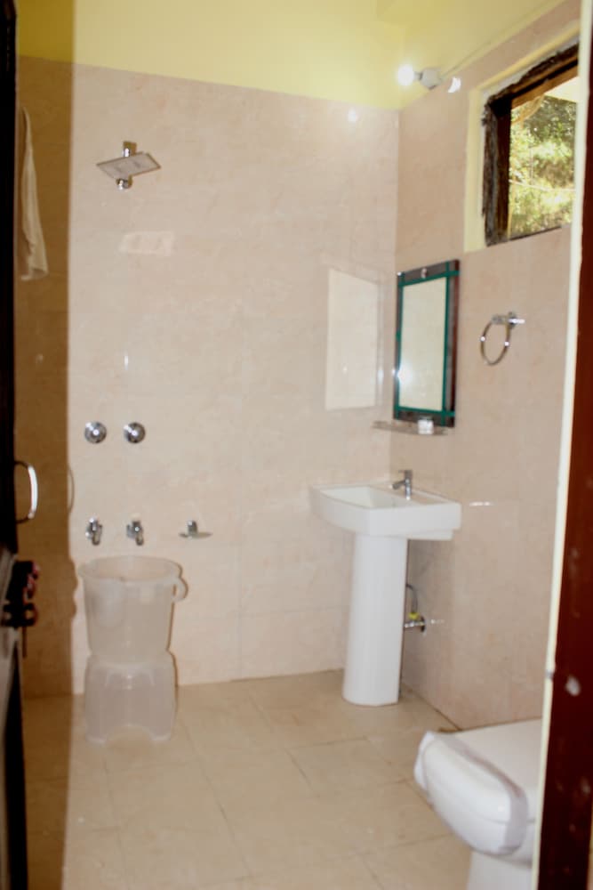 8788-Platinum Room photo 2