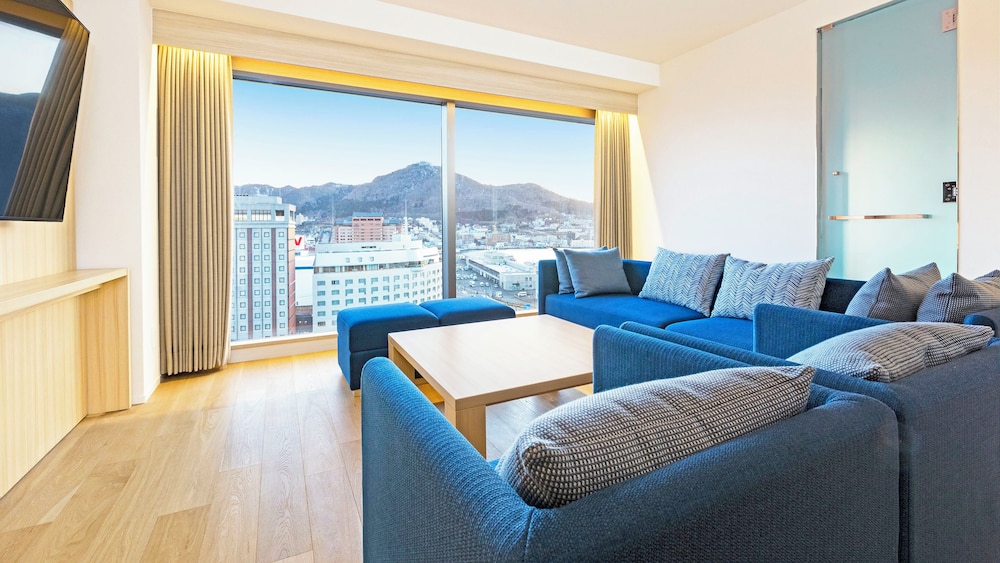 Family Suite with Hot Bath, Non Smoking - Photo 1
