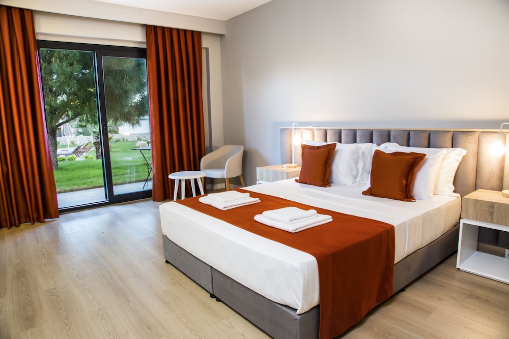 Standard Double Room, Garden View - Photo 1