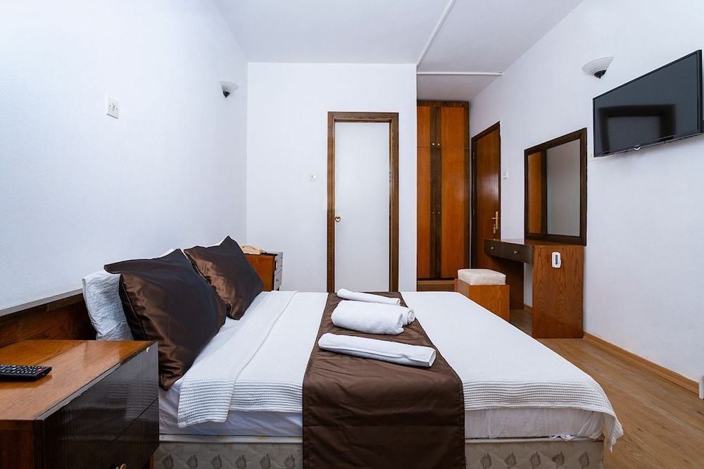 Standard Double Room - Photo 2