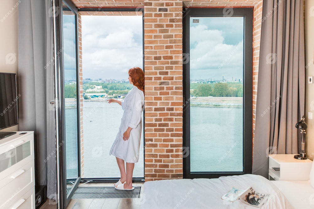 Studio with Panoramic River View photo 2