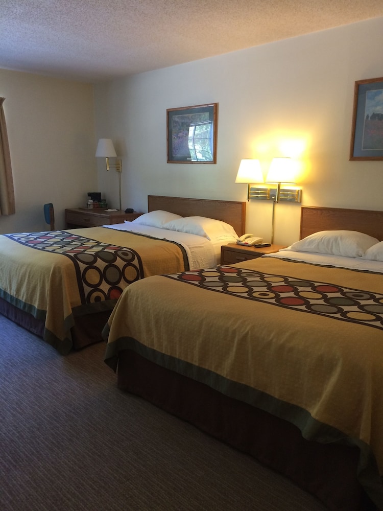 Standard Room, 2 Queen Beds (Standard room two queen beds) photo 2