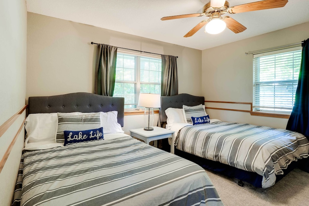 House (4 Bedrooms) photo 2