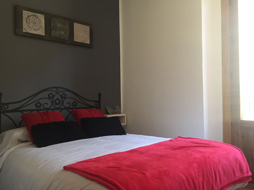 Double Room, Balcony (Gris) photo 3