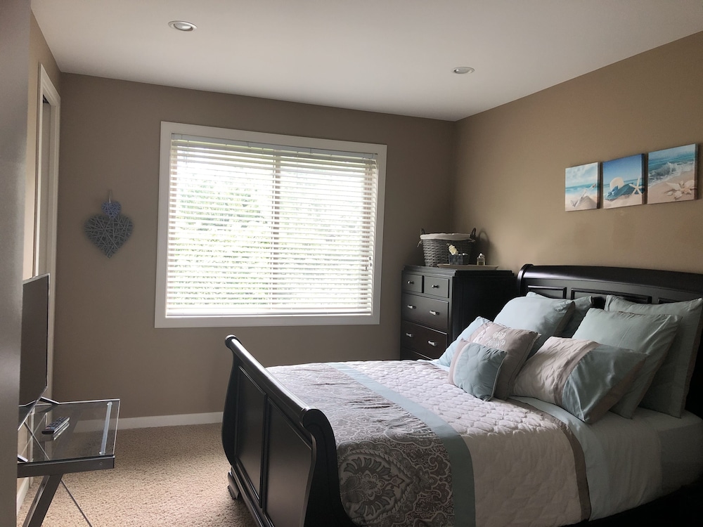 Junior Double Room, 1 Queen Bed, Non Smoking, Mountain View photo 3