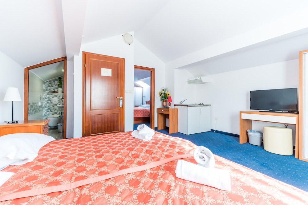 Standard Apartment