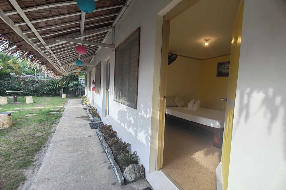 Standard Double Room - Photo 8