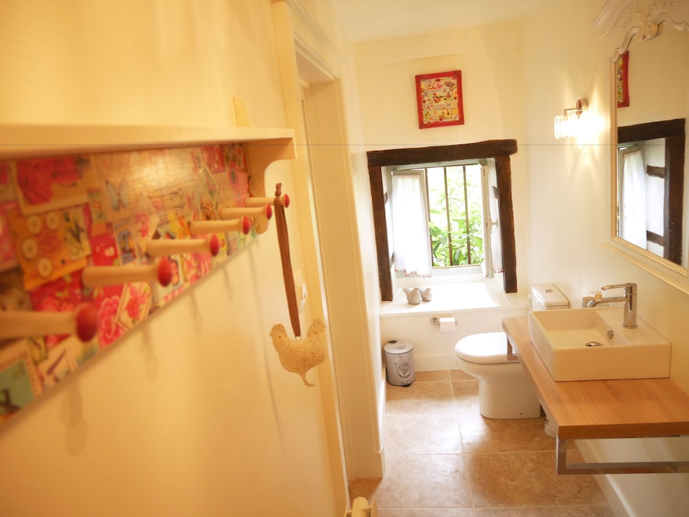 Deluxe Room (The Garden Room) photo 3