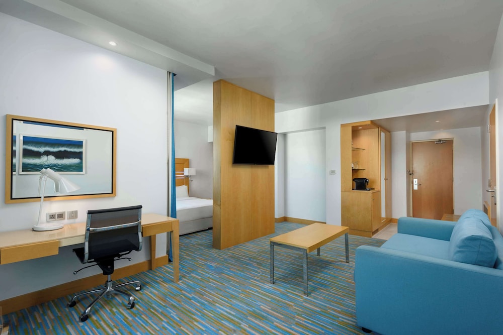 Suite, 1 Bedroom (Lounge Access) - Photo 8