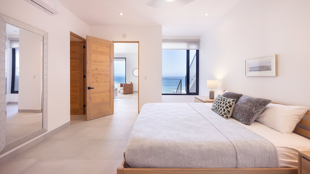 Premium Condo photo 1