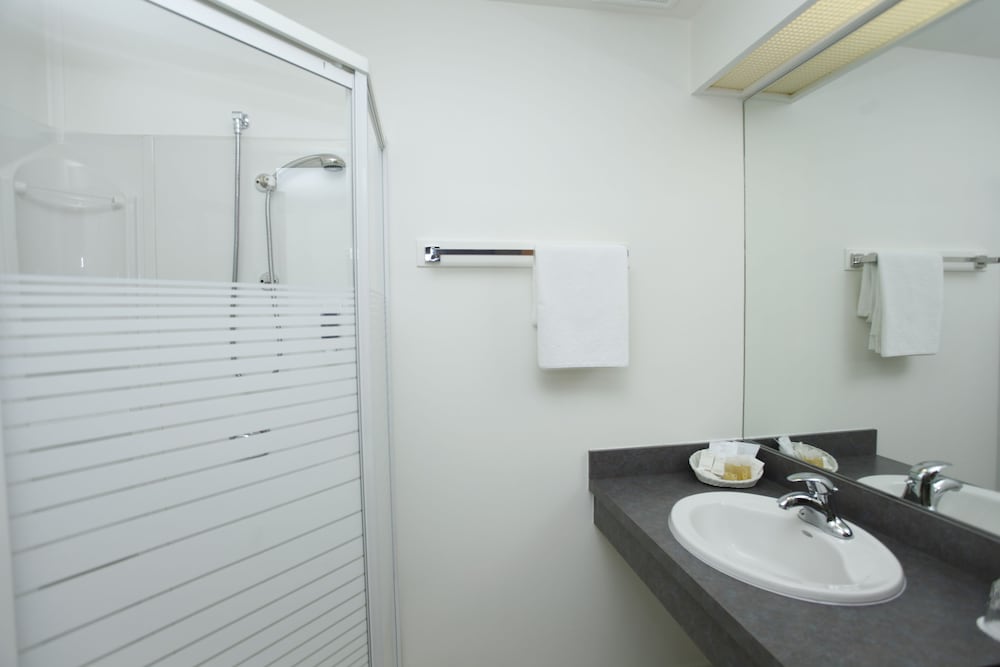 Standard Double Room with shower photo 2