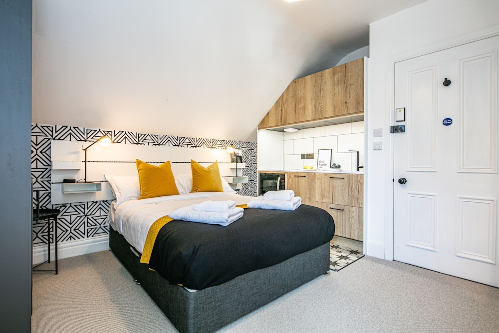 Economy Studio, 1 Bedroom, Kitchenette, Courtyard View photo 2