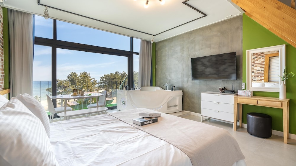 Basic Room, 1 Bedroom (D-403 (SPA)) - Photo 9