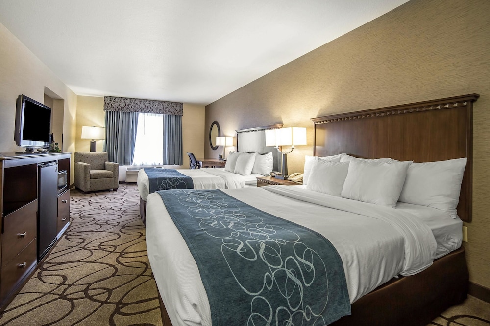 Suite, Multiple Beds, Non Smoking - Photo 2