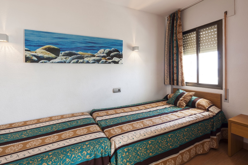 Comfort Apartment, 2 Bedrooms, Balcony, Partial Sea View