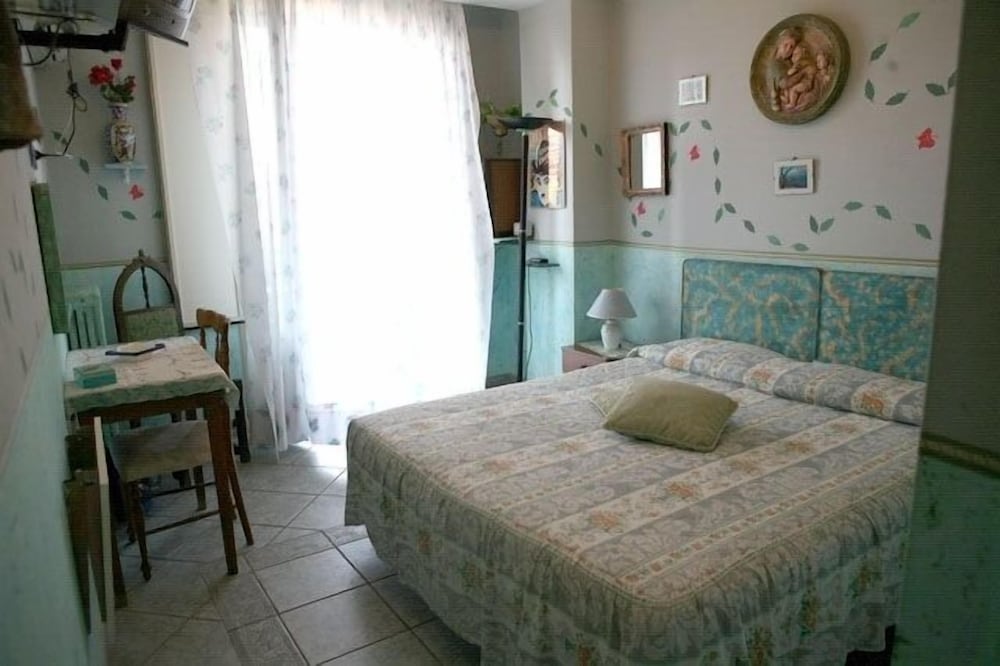 Double or Twin Room, Garden View photo 2