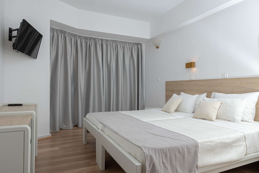 Twin Room, City View photo 2