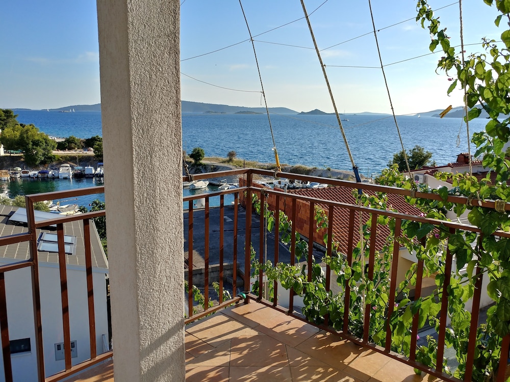 Apartment, 2 Bedrooms, Sea View (A3)