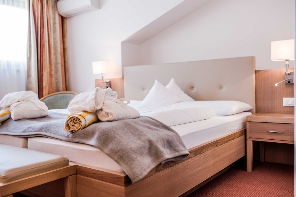 Double or Twin Room photo 1