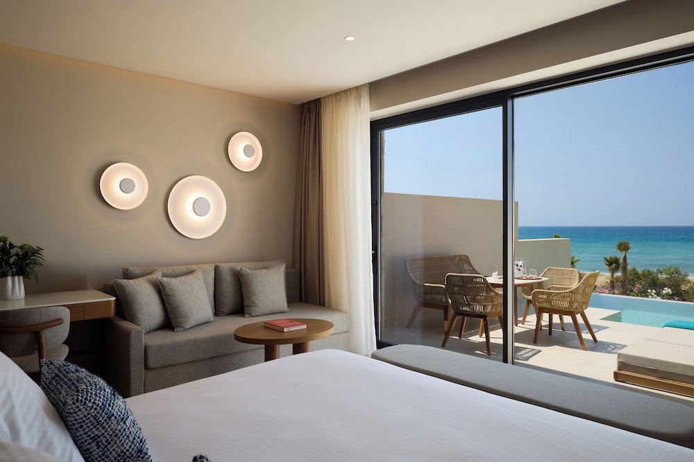 Deluxe Room, Private Pool photo 3