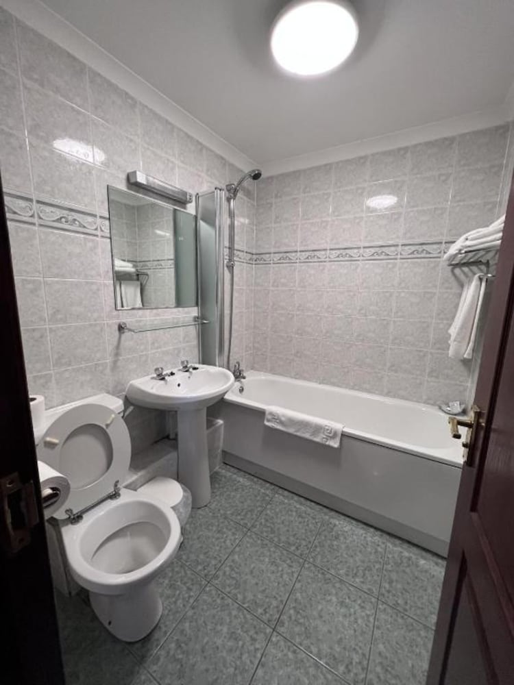 Standard Twin Room photo 3
