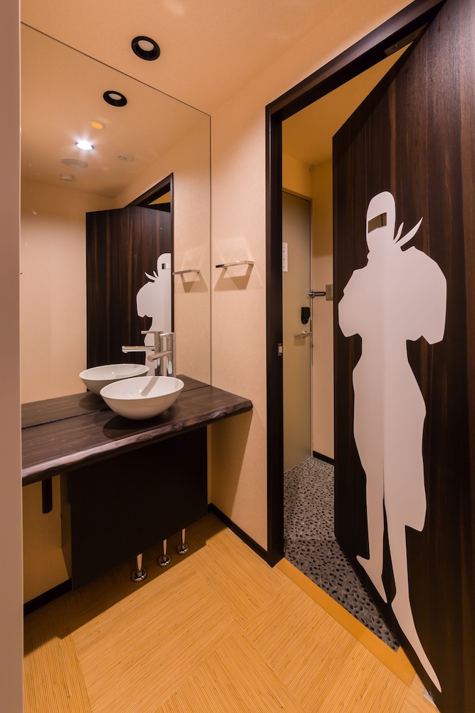 Twin Room, Non Smoking (Ninja Room) photo 2