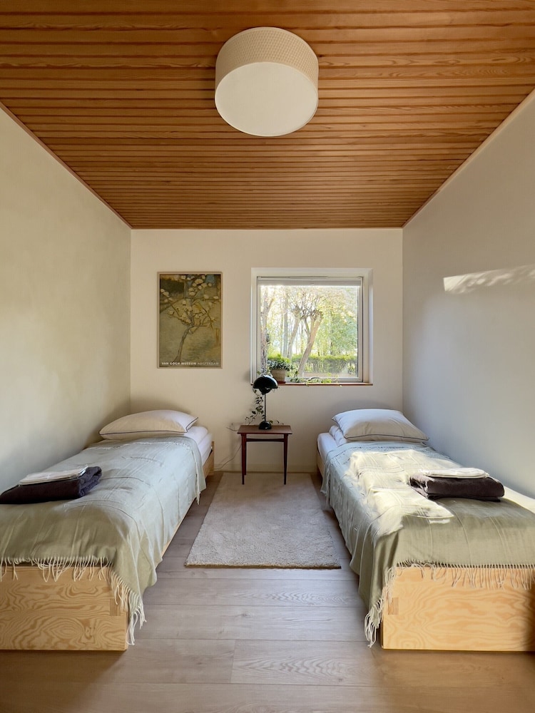 Classic Double or Twin Room, Courtyard View photo 3
