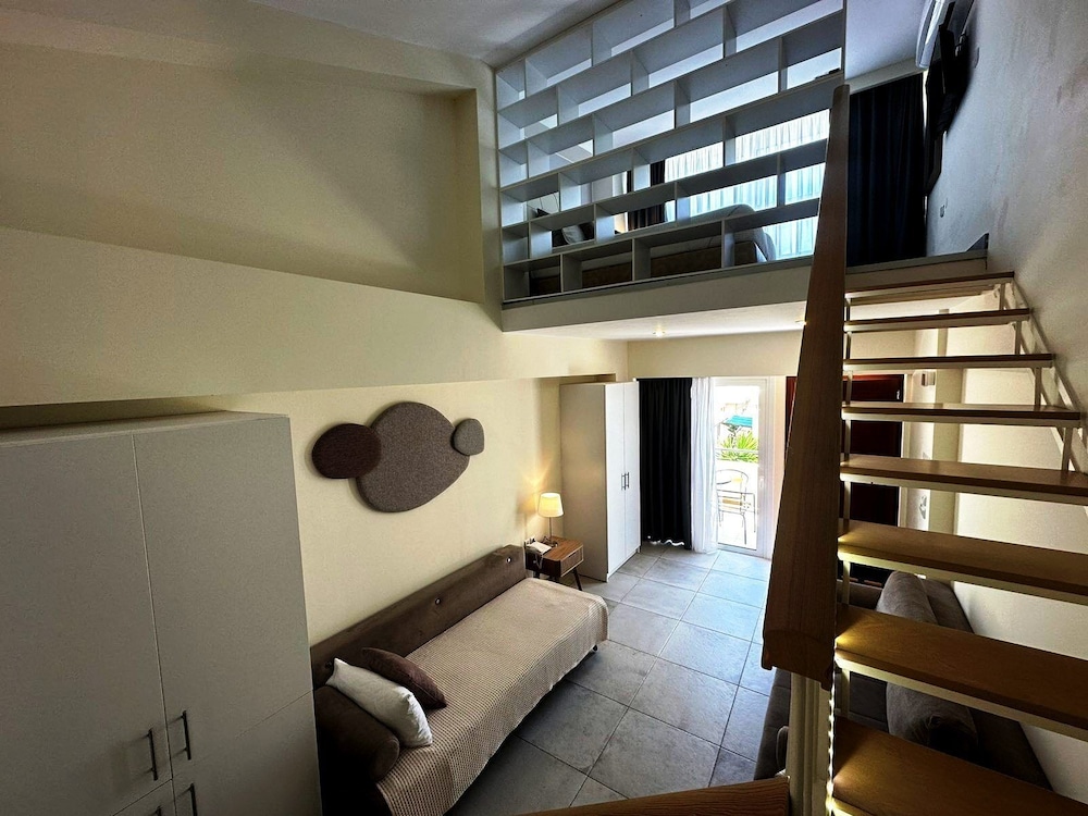 Family Suite thumbnail 6