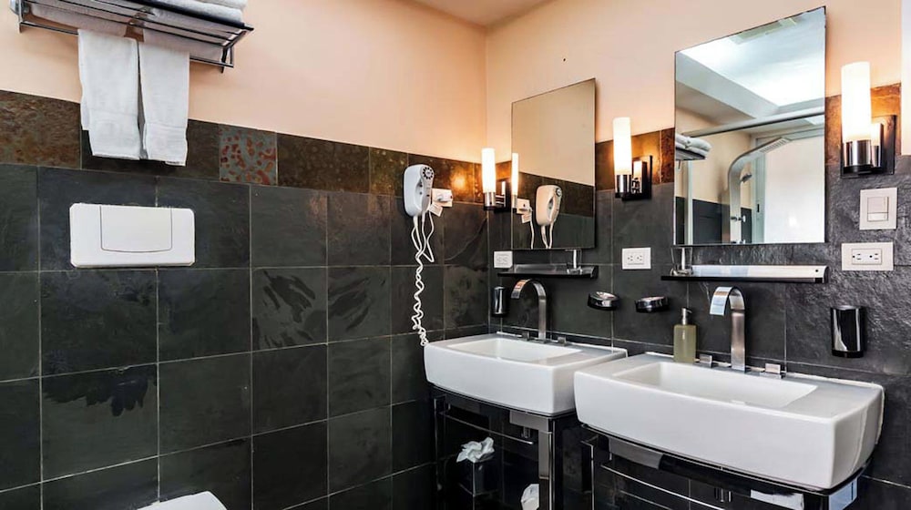 Suite photo 2