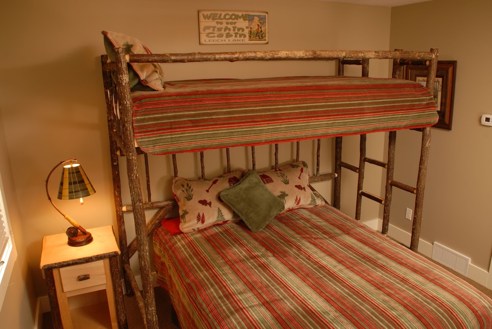 Luxury Suite, 2 Bedrooms, Fireplace, Lake View photo 2