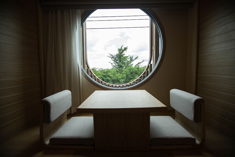 Superior Twin Room, 2 Twin Beds, Lake View photo 2
