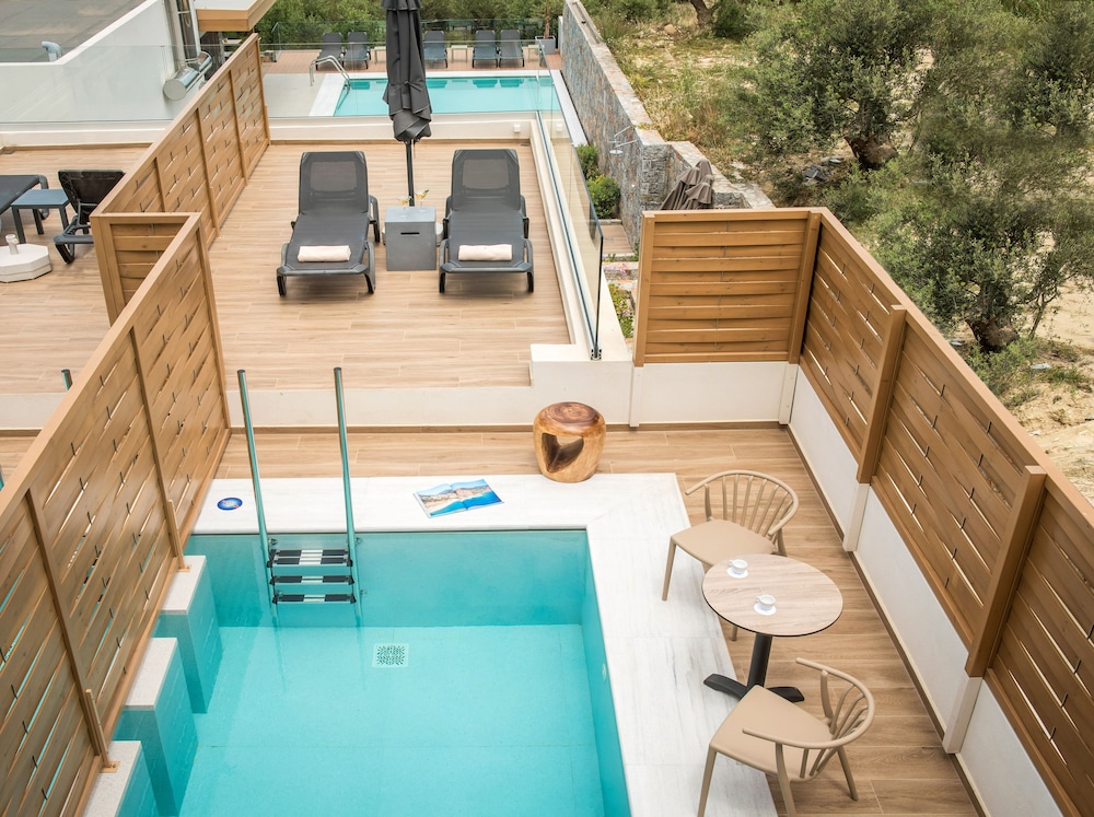 Junior Suite, Private Pool - Photo 11