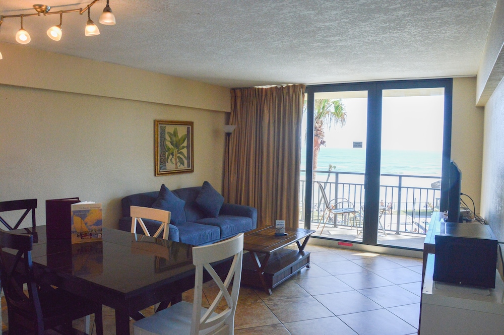 Suite, 1 Bedroom, Oceanfront photo 2