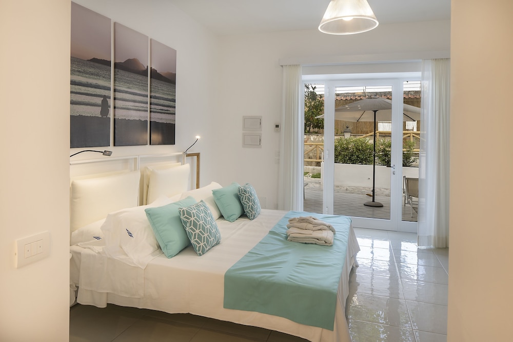 Triple Room, Garden View - Photo 2