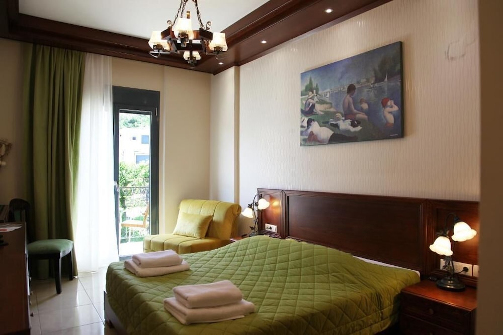 Deluxe Triple Room With Mountain View photo 1