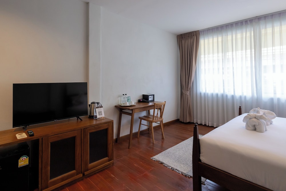 Deluxe Double Room photo 3