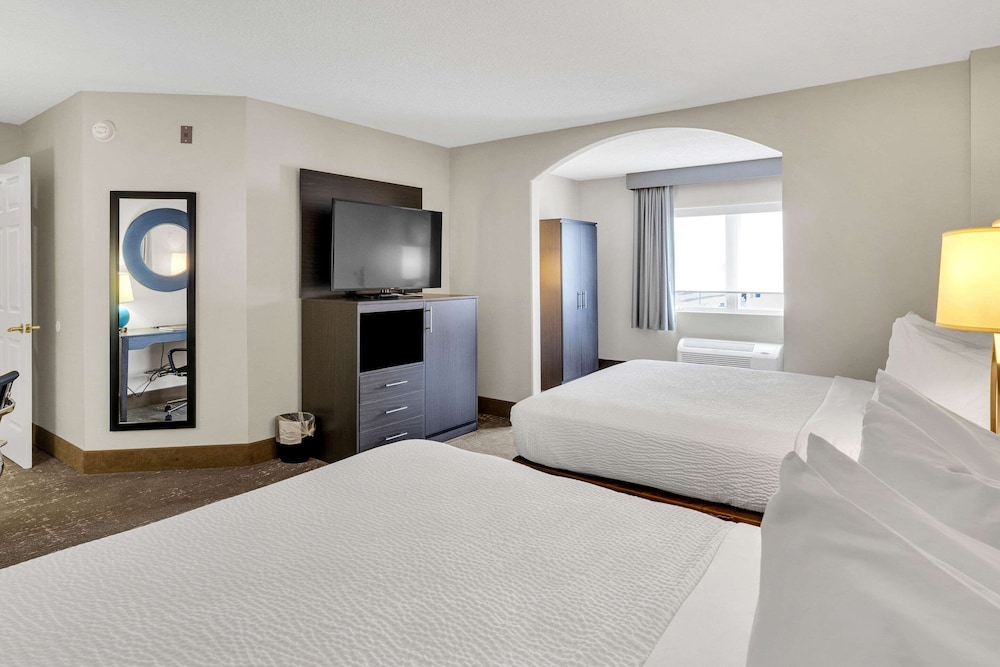 Suite, 2 Queen Beds, Non Smoking - Photo 9